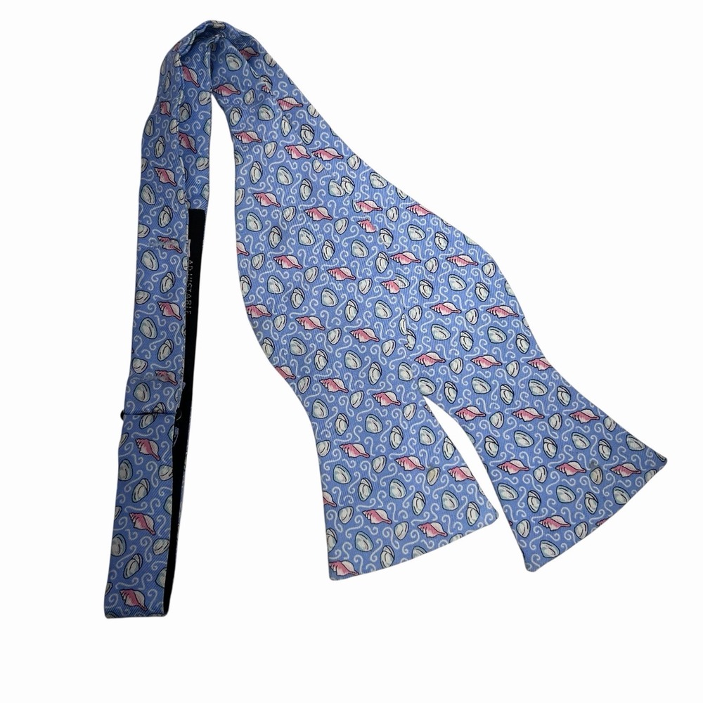 Vineyard Vines Men's Bow Tie Beach Shells Blue/Pink Silk USA 2.75" (W) x 36" (L)